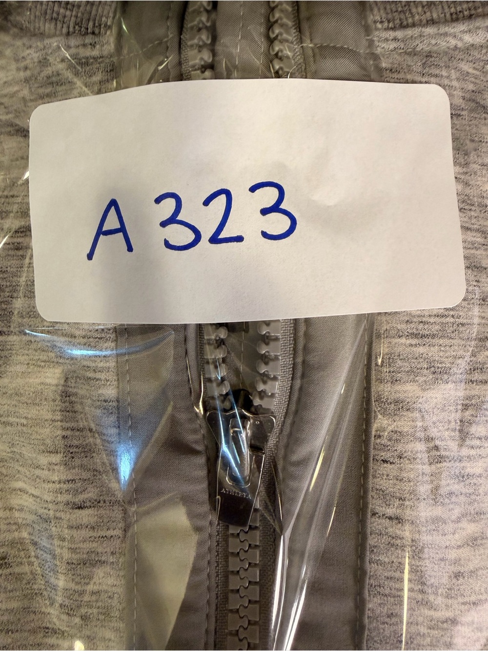 Athleta Women’s Heather Gray Victory Hoody Fitted Zip Jacket Size Small - Picture 12 of 12